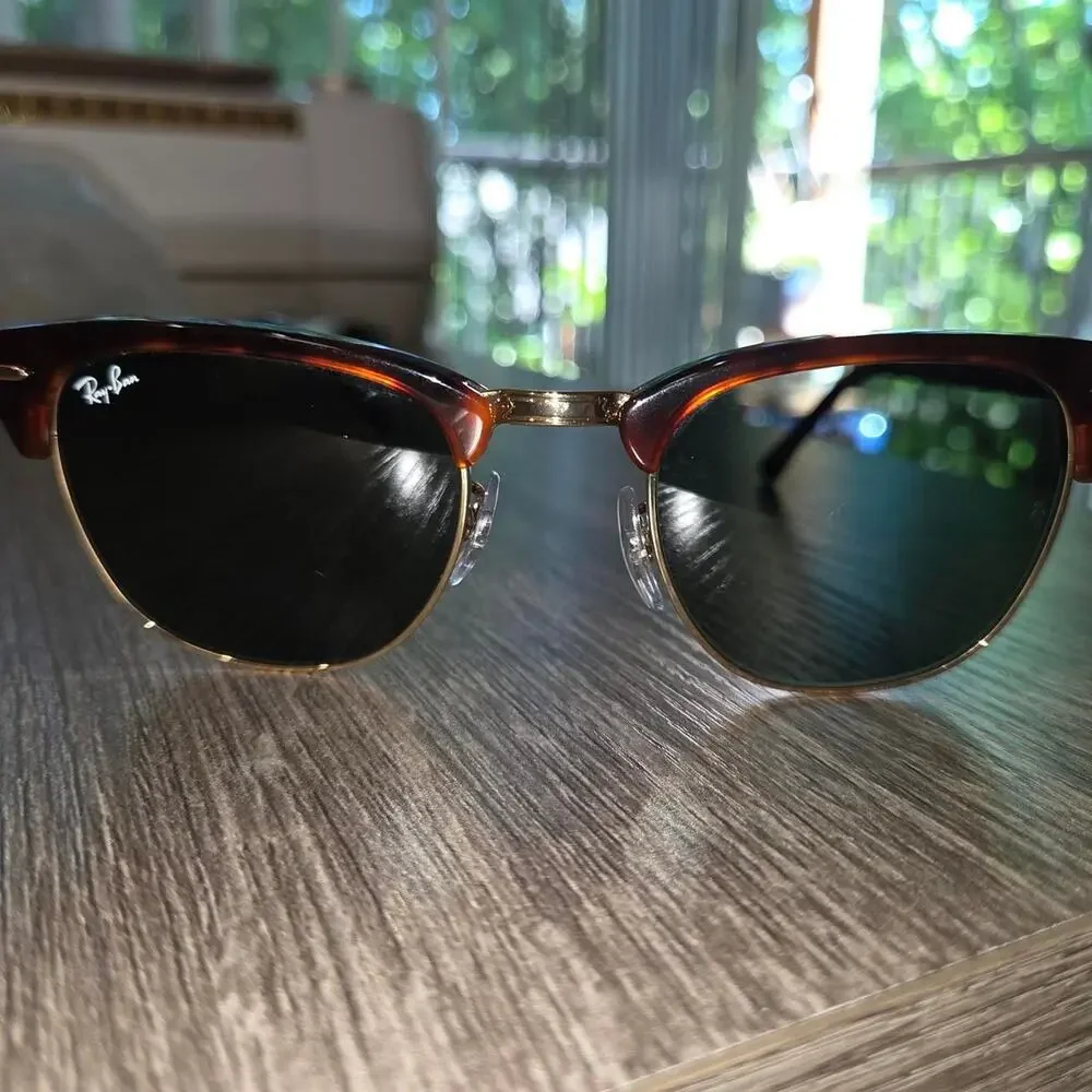 These are ray ban clubmaster classic